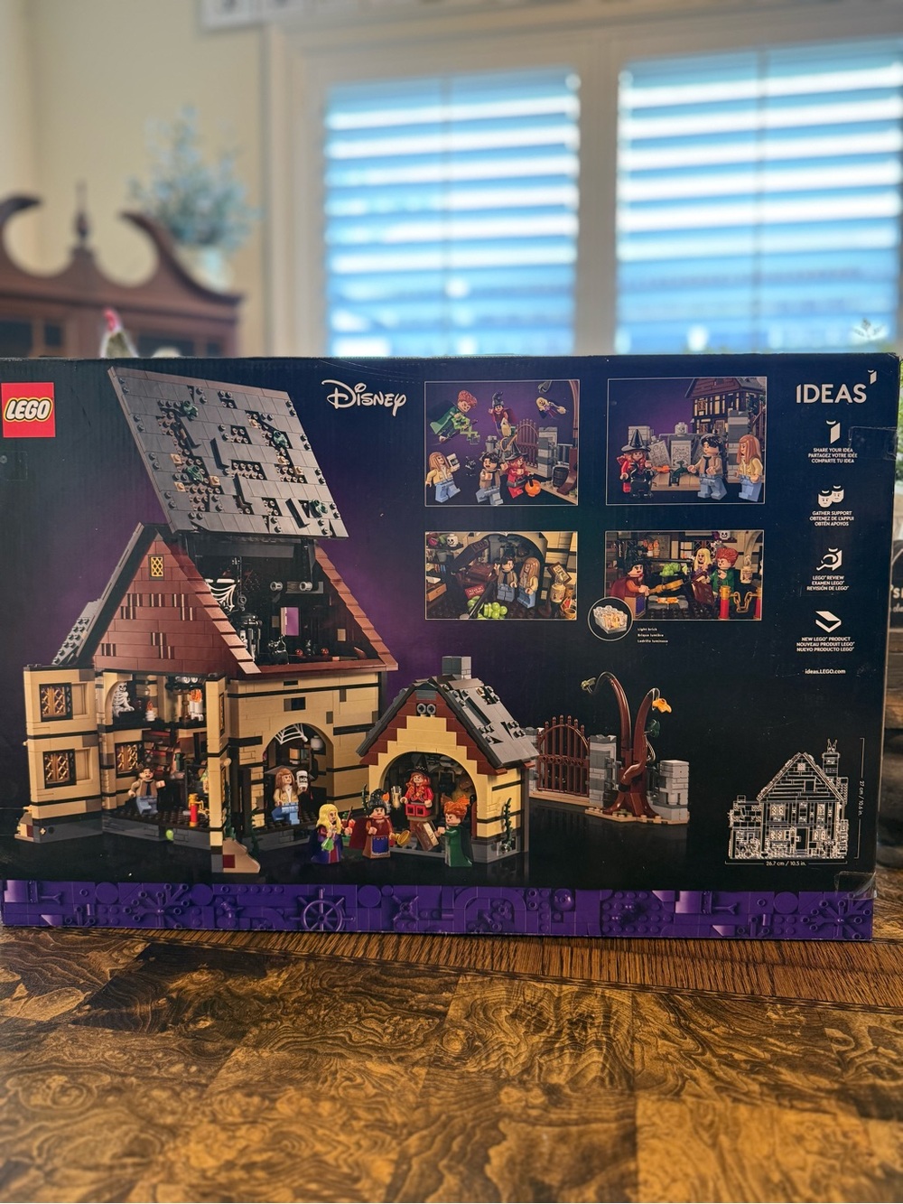 Disney Hocus Pocus: The Sanderson Sisters' Cottage - SOLD OUT ON LEGO WEBSITE - Picture 2 of 5